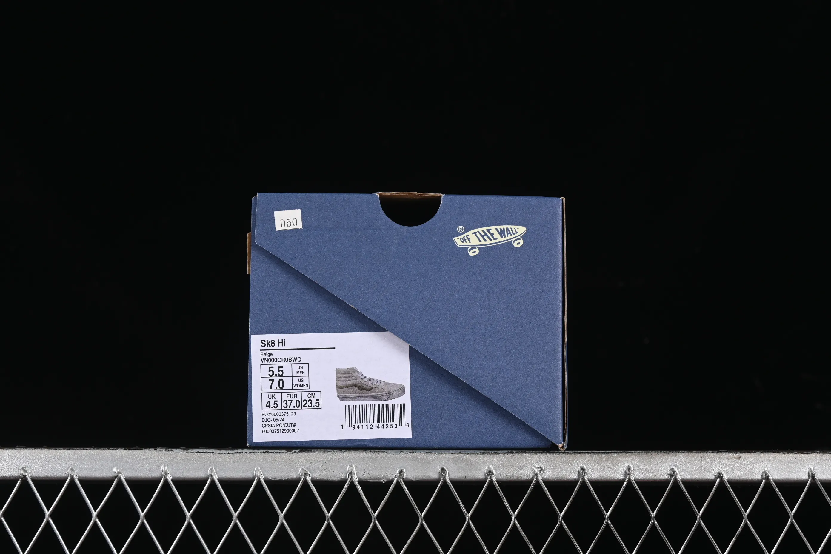 All categories Vans Vans series Vans Hi Vans high-top Notre x Vans Premium Sk8-Hi 38 Vans high-top casual sneakers VN000CR0BWQ